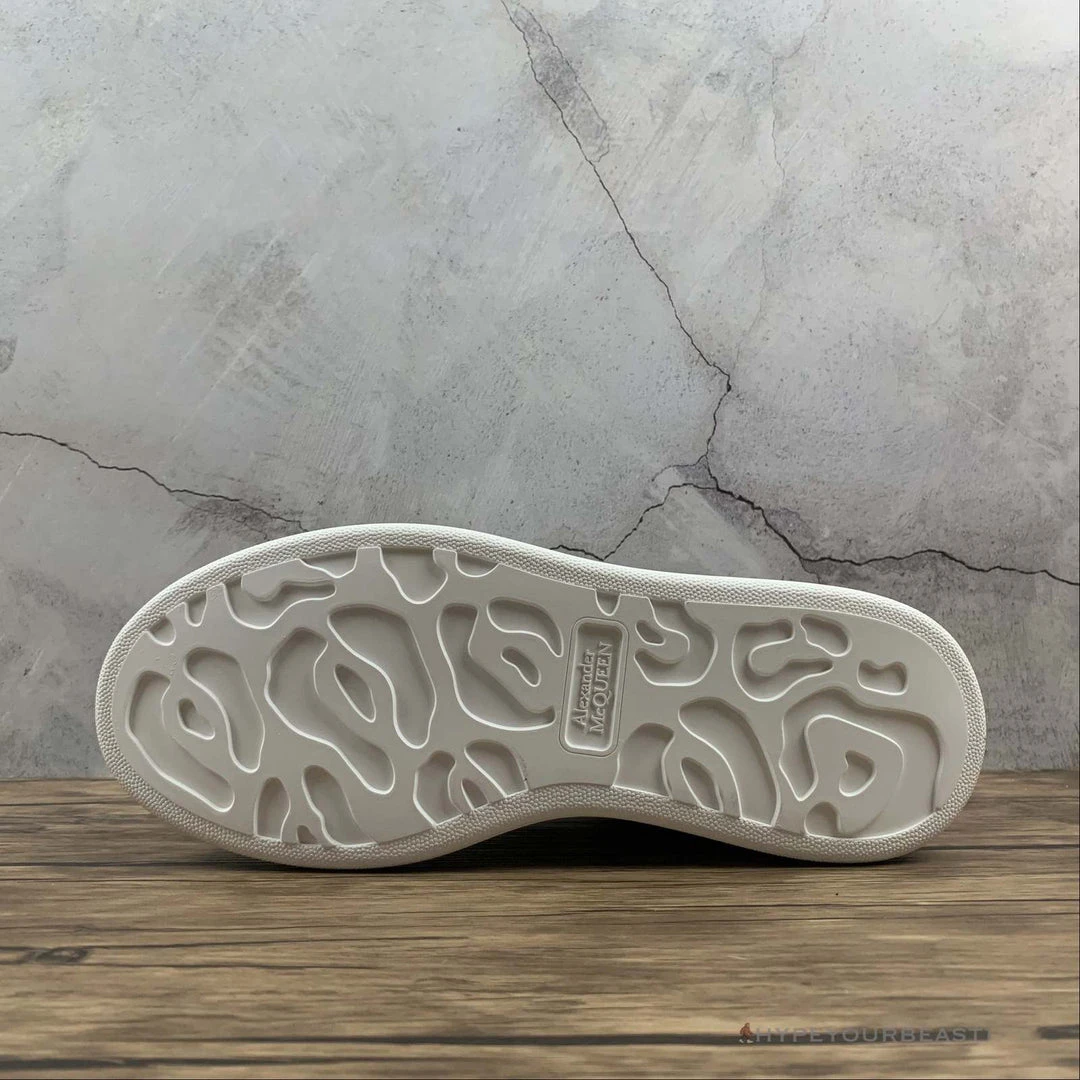 HypeYourBeast A. Mcqueen Alexander McQueen White / Rainbow 8 HypeYourBeast A. Mcqueen Alexander McQueen White / Rainbow