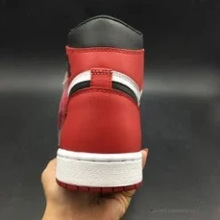 HypeYourBeast Air Jordan 1 Retro High OG 'Chicago'