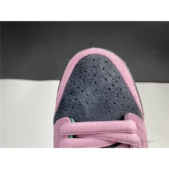 Hypeyourbeast Nike Dunk SB High Invert Celtics