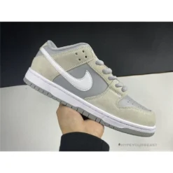 Hypeyourbeast Nike SB Dunk Low 'Summit White' 37 Hypeyourbeast Nike SB Dunk Low 'Summit White'