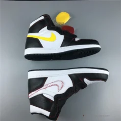 HypeYourBeast Air Jordan 1 Retro High OG 'Defiant'