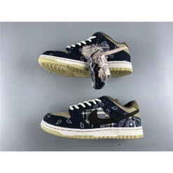 Hypeyourbeast Nike SB Dunk Low Travis Scott 30 Hypeyourbeast Nike SB Dunk Low Travis Scott