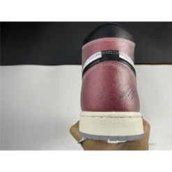 Hypeyourbeast Trophy Room X Air Jordan 1 High OG 20 Hypeyourbeast Trophy Room X Air Jordan 1 High OG