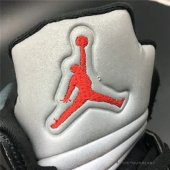 Hypeyourbeast Air Jordan 5 Satin Bred