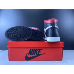 Hypeyourbeast Air Jordan 1 Retro High Snake Chicago Satin 26 Hypeyourbeast Air Jordan 1 Retro High Snake Chicago Satin