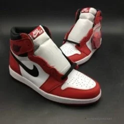 HypeYourBeast Air Jordan 1 Retro High OG 'Chicago'