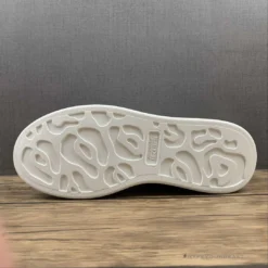 HypeYourBeast Alexander McQueen White / Green A. Mcqueen