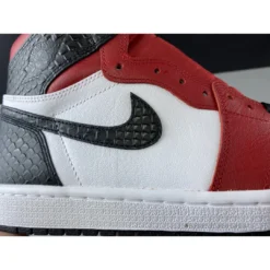 Hypeyourbeast Air Jordan 1 Retro High Snake Chicago Satin 29 Hypeyourbeast Air Jordan 1 Retro High Snake Chicago Satin