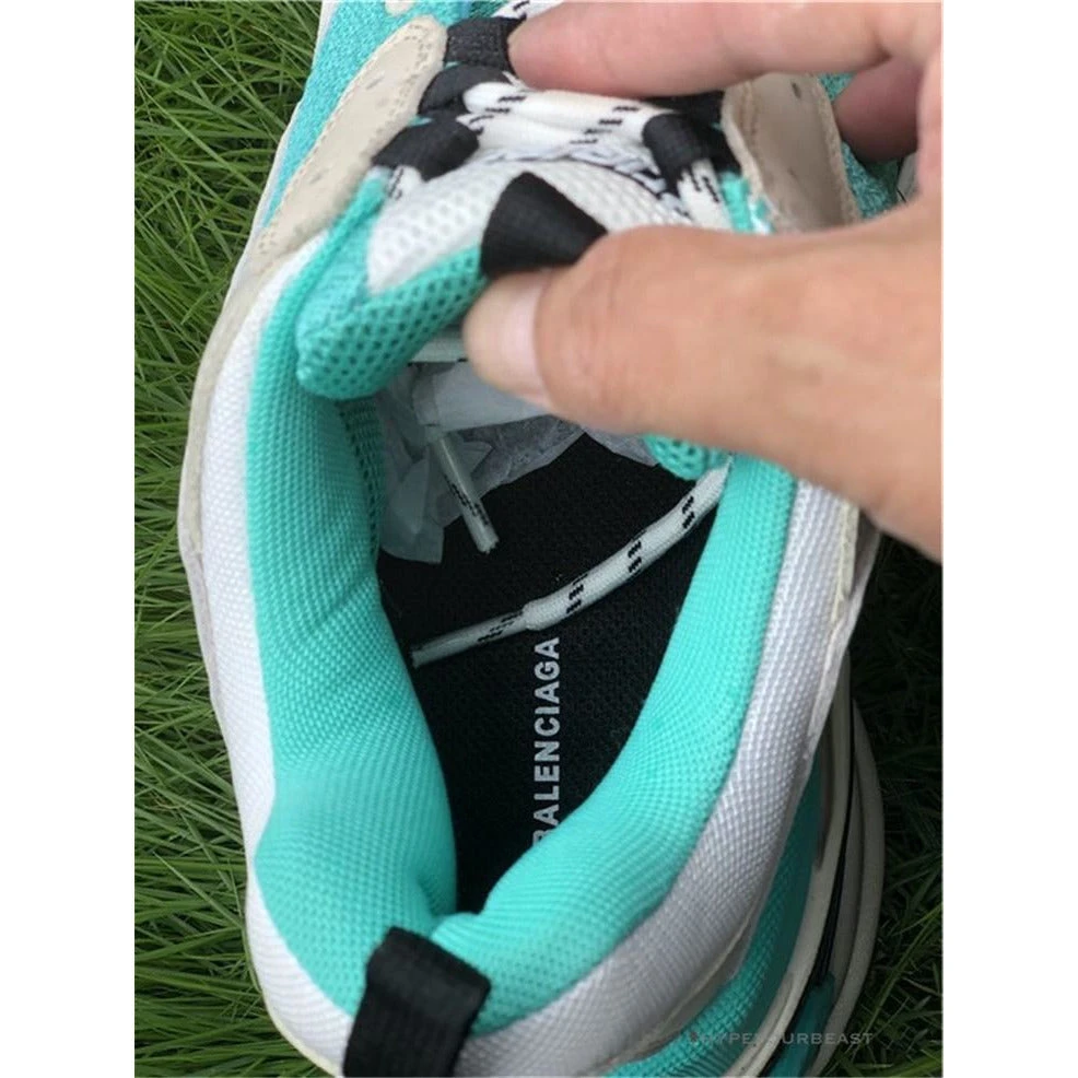 Hypeyourbeast BCG Triple S White Green Balenciaga Triple S 8 Hypeyourbeast BCG Triple S White Green Balenciaga Triple S