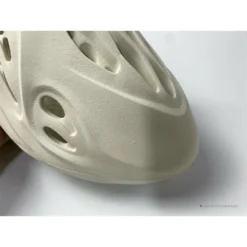 Hypeyourbeast Yeezy Foam Runner Sand 23 Hypeyourbeast Yeezy Foam Runner Sand