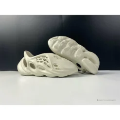 Hypeyourbeast Yeezy Foam Runner Sand