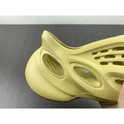 Hypeyourbeast Yeezy Foam Runner 'Yellow' 26 Hypeyourbeast Yeezy Foam Runner 'Yellow'