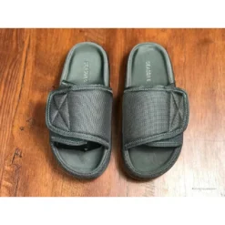 Hypeyourbeast Yeezy Season 6 Slide Black