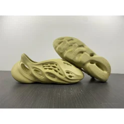 Hypeyourbeast Yeezy Foam Runner 'Yellow'