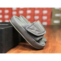 Hypeyourbeast Yeezy Season 6 Slide Black