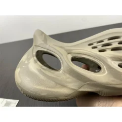 Hypeyourbeast Yeezy Foam Runner Beige 20 Hypeyourbeast Yeezy Foam Runner Beige
