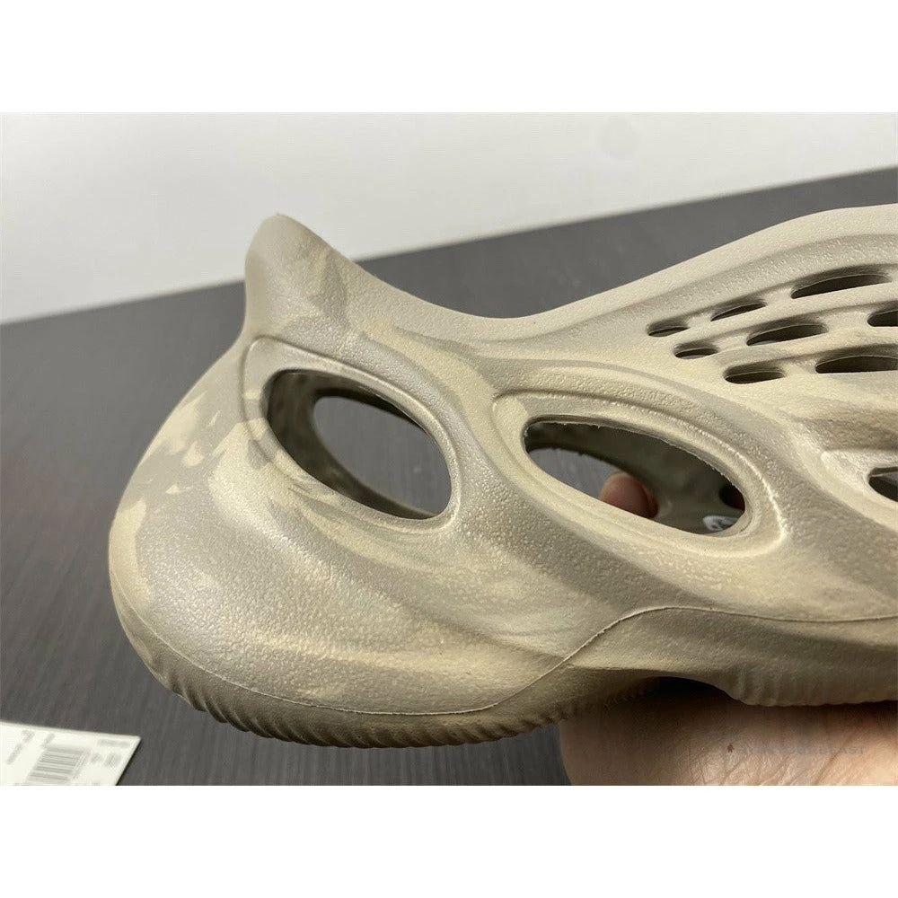 Hypeyourbeast Yeezy Foam Runner Beige 8 Hypeyourbeast Yeezy Foam Runner Beige