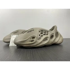 Hypeyourbeast Yeezy Foam Runner Beige 16 Hypeyourbeast Yeezy Foam Runner Beige