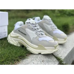 Hypeyourbeast BCG Triple S Sneakers Cream / White Balenciaga