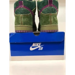 Hypeyourbeast Nike SB Dunk High Skunk 420