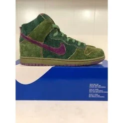 Hypeyourbeast Nike SB Dunk High Skunk 420 13 Hypeyourbeast Nike SB Dunk High Skunk 420