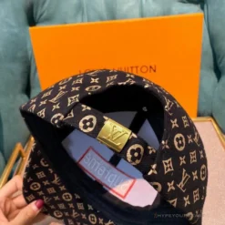 Hypeyourbeast Hats Supreme Hat Black