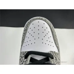 Hypeyourbeast Supreme X Nike SB Dunk Low White Cement 12 Hypeyourbeast Supreme X Nike SB Dunk Low White Cement