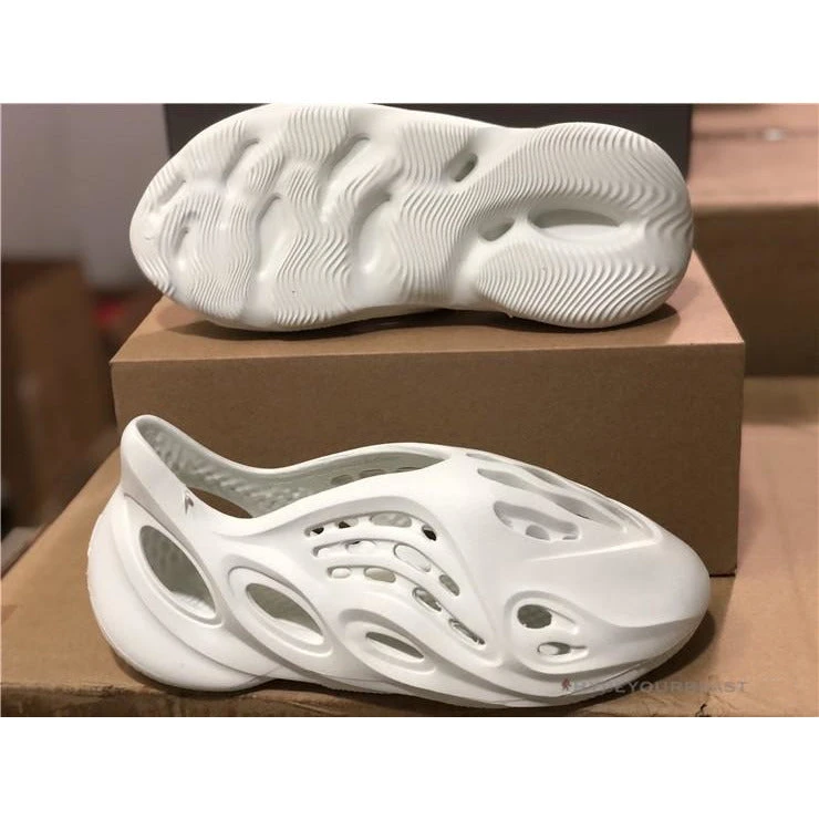 Hypeyourbeast Yeezy Foam Runner White 1 Hypeyourbeast Yeezy Foam Runner White
