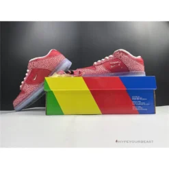 HypeYourBeast Nike Stingwater X SB Dunk Low 'Magic Mushroom'