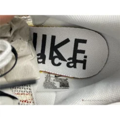 Hypeyourbeast Sacai X Nike Pegasus Vaporfly White / Red 30 Hypeyourbeast Sacai X Nike Pegasus Vaporfly White / Red