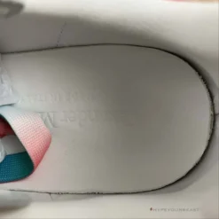 HypeYourBeast A. Mcqueen Alexander McQueen White / Rainbow 31 HypeYourBeast A. Mcqueen Alexander McQueen White / Rainbow