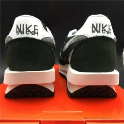 Hypeyourbeast Nike LD Waffle Sacai Dark Grey 39 Hypeyourbeast Nike LD Waffle Sacai Dark Grey