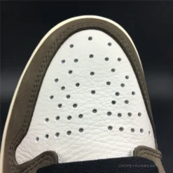 Hypeyourbeast Travis Scott X Air Jordan 1 Retro High OG 'Mocha' 33 Hypeyourbeast Travis Scott X Air Jordan 1 Retro High OG 'Mocha'