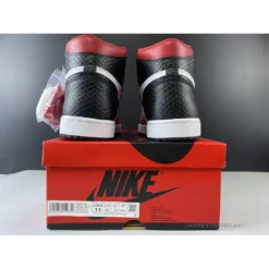 Hypeyourbeast Air Jordan 1 Retro High Snake Chicago Satin 40 Hypeyourbeast Air Jordan 1 Retro High Snake Chicago Satin
