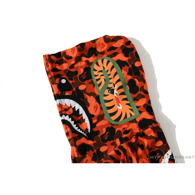 Hypeyourbeast BAPE X XO Co-Branded Camouflage Hoodie 'RED' 6 Hypeyourbeast BAPE X XO Co-Branded Camouflage Hoodie 'RED'