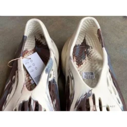 HypeYourBeast Adidas Yeezy Foam RUNNER MX 'Cream Clay'
