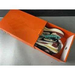 Hypeyourbeast Sacai X Nike Pegasus Vaporfly Red 35 Hypeyourbeast Sacai X Nike Pegasus Vaporfly Red